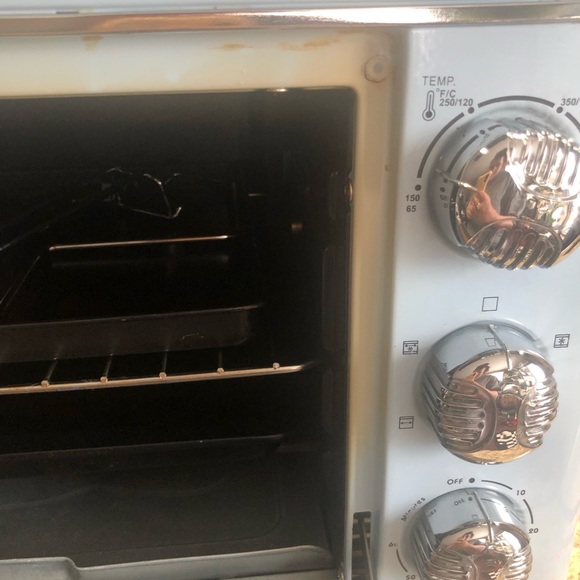 Retro style Swan Convection and Rotisserie Oven - Picture 6 of 11